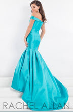 Load image into Gallery viewer, Rachel Allan #5977 Size 6 Color Turquoise this Mermaid fit and flare style Prom or pageant dress it&#39;s a Mikado fabric (no stretch), Bodice is a sweetheart neckline with cap sleeves, it is fully lined with petticoat, horse hair hem skirt. Zipper closure.
