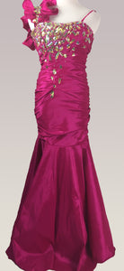 Cinderella #10602 Fuchsia size 8 Prom dress Pageant gown , Red Carpet ; Fit N Flare style , stretch taffeta , chunky acrylic AB rhinestones. ruffle accent , zipper closure size 8 Chest 34 Waist 28 Hip 36